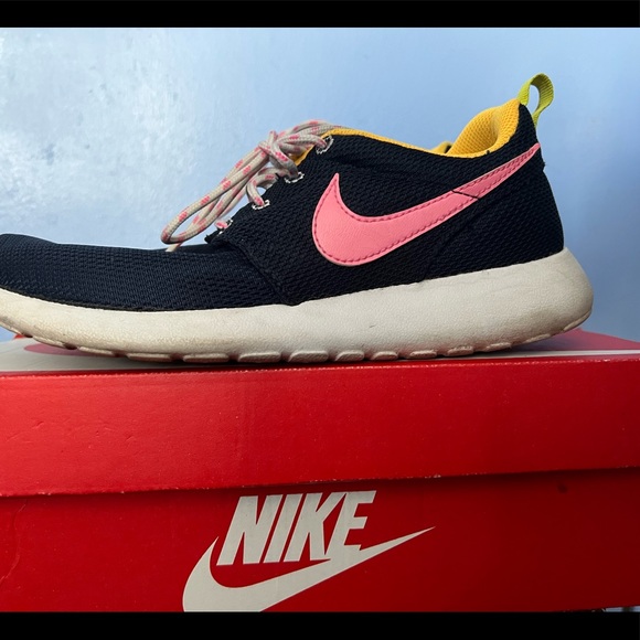 Nike shoes women - Picture 3 of 8